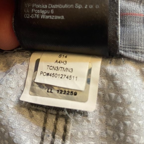North Face Pura Vida Bermuda Shorts - Size 38 - Picture 7 of 7